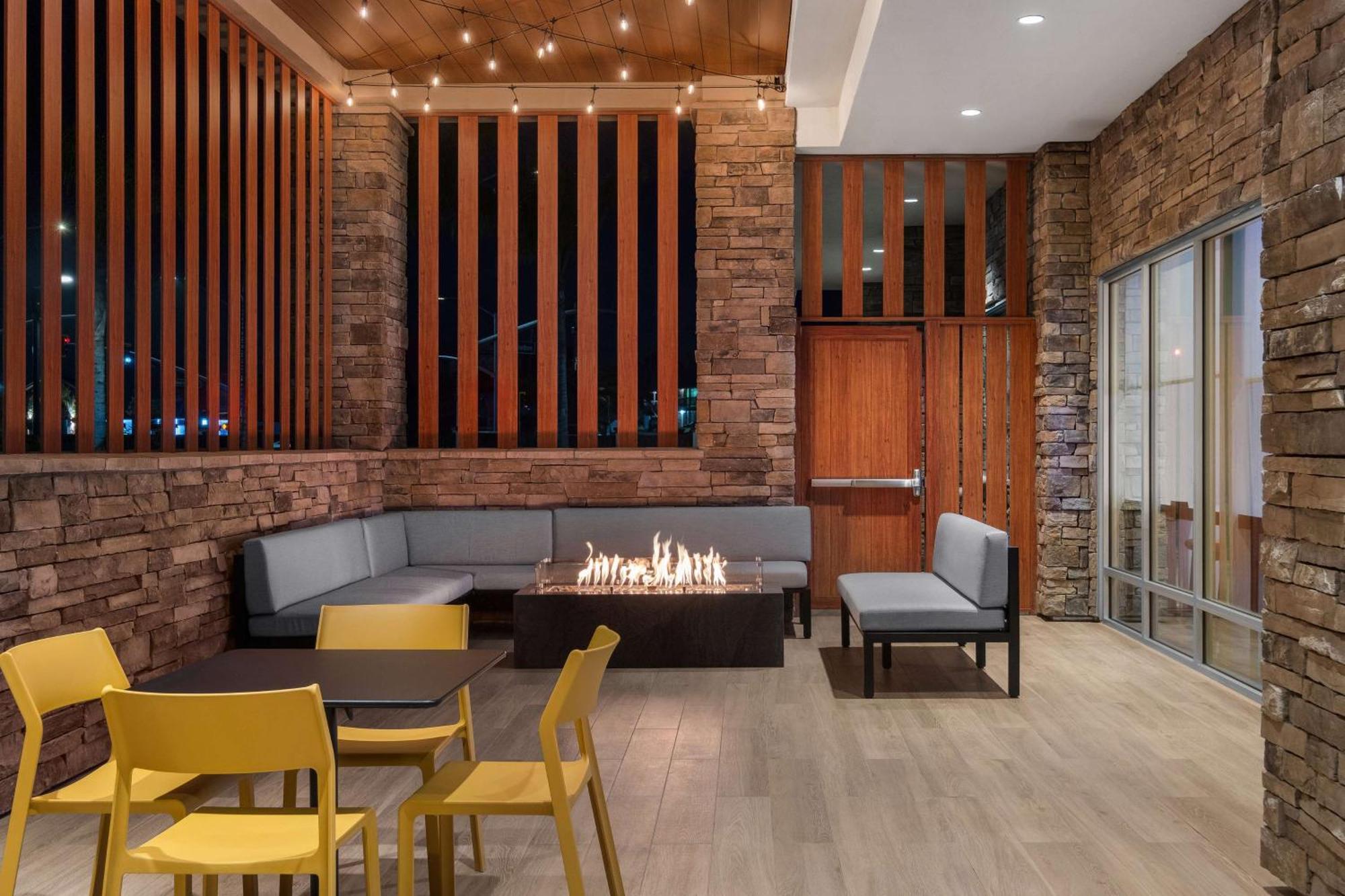 Home2 Suites By Hilton إوريكا، هومبولدت، كاليفورنيا المظهر الخارجي الصورة